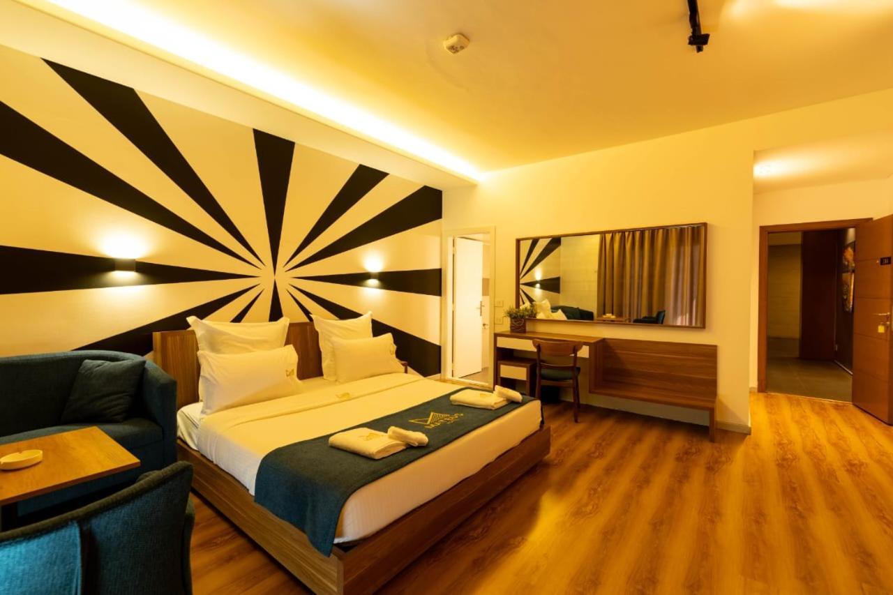 Mateus Hotel & Pool Jounieh Esterno foto
