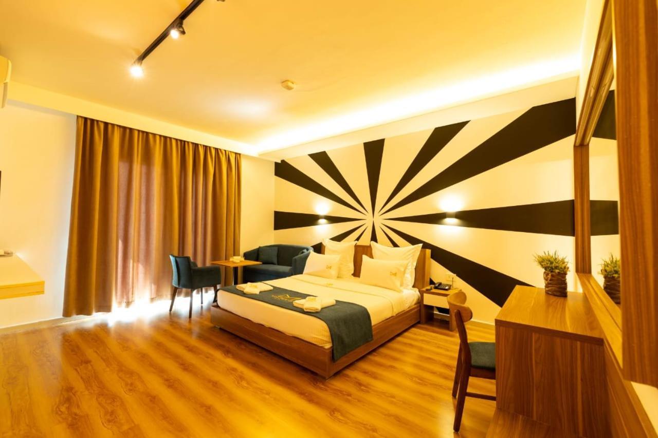 Mateus Hotel & Pool Jounieh Esterno foto