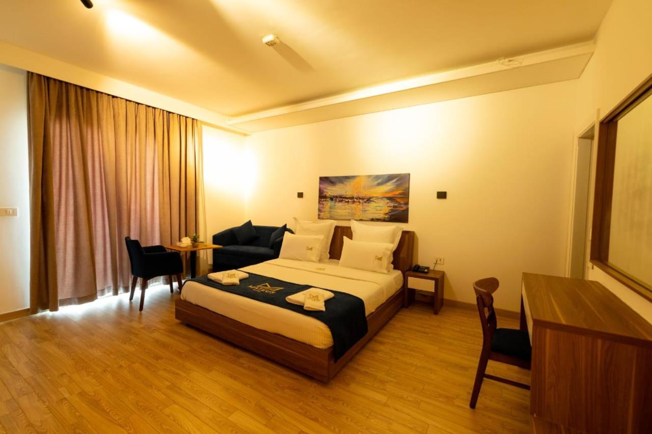 Mateus Hotel & Pool Jounieh Esterno foto