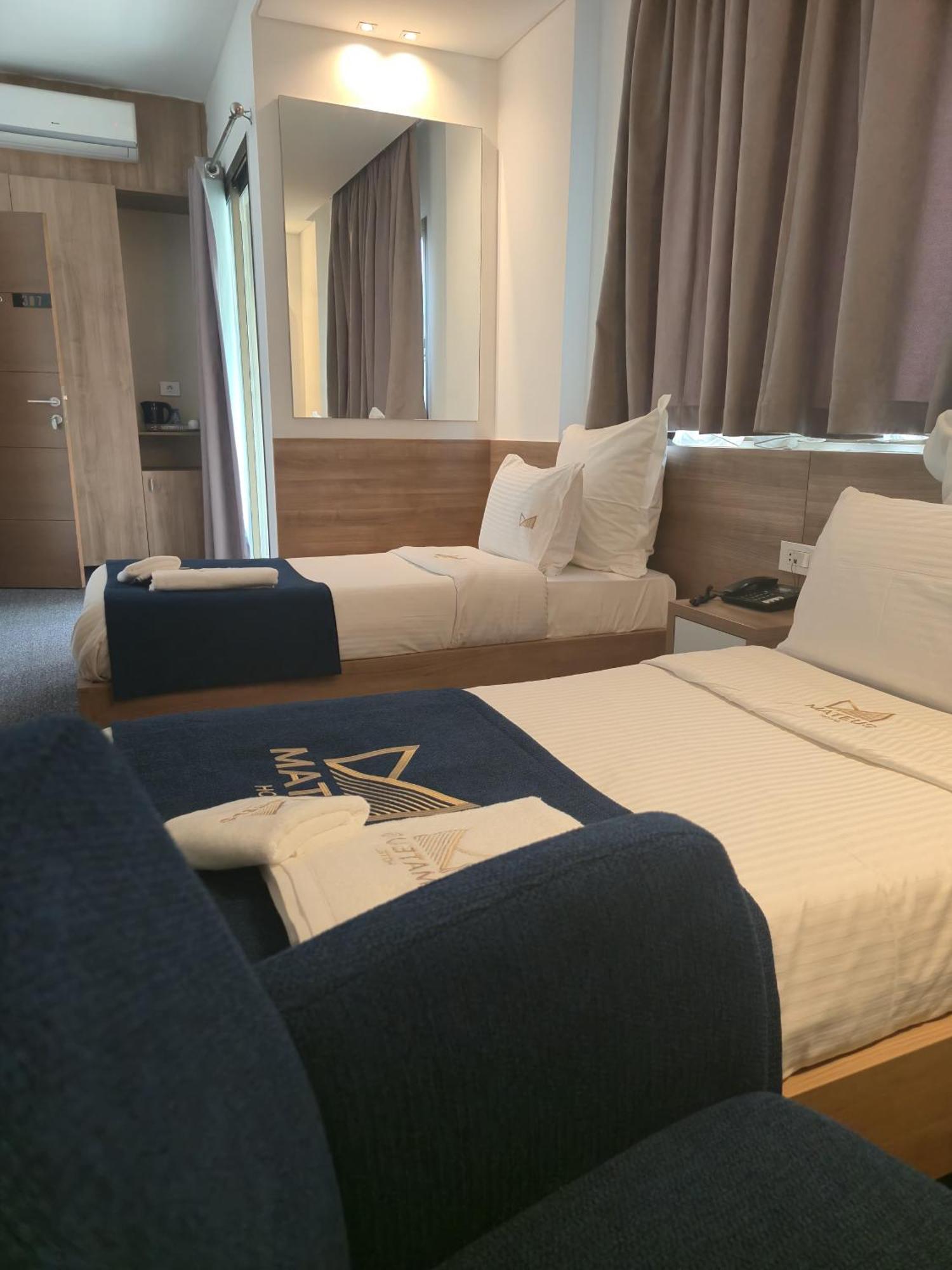 Mateus Hotel & Pool Jounieh Esterno foto