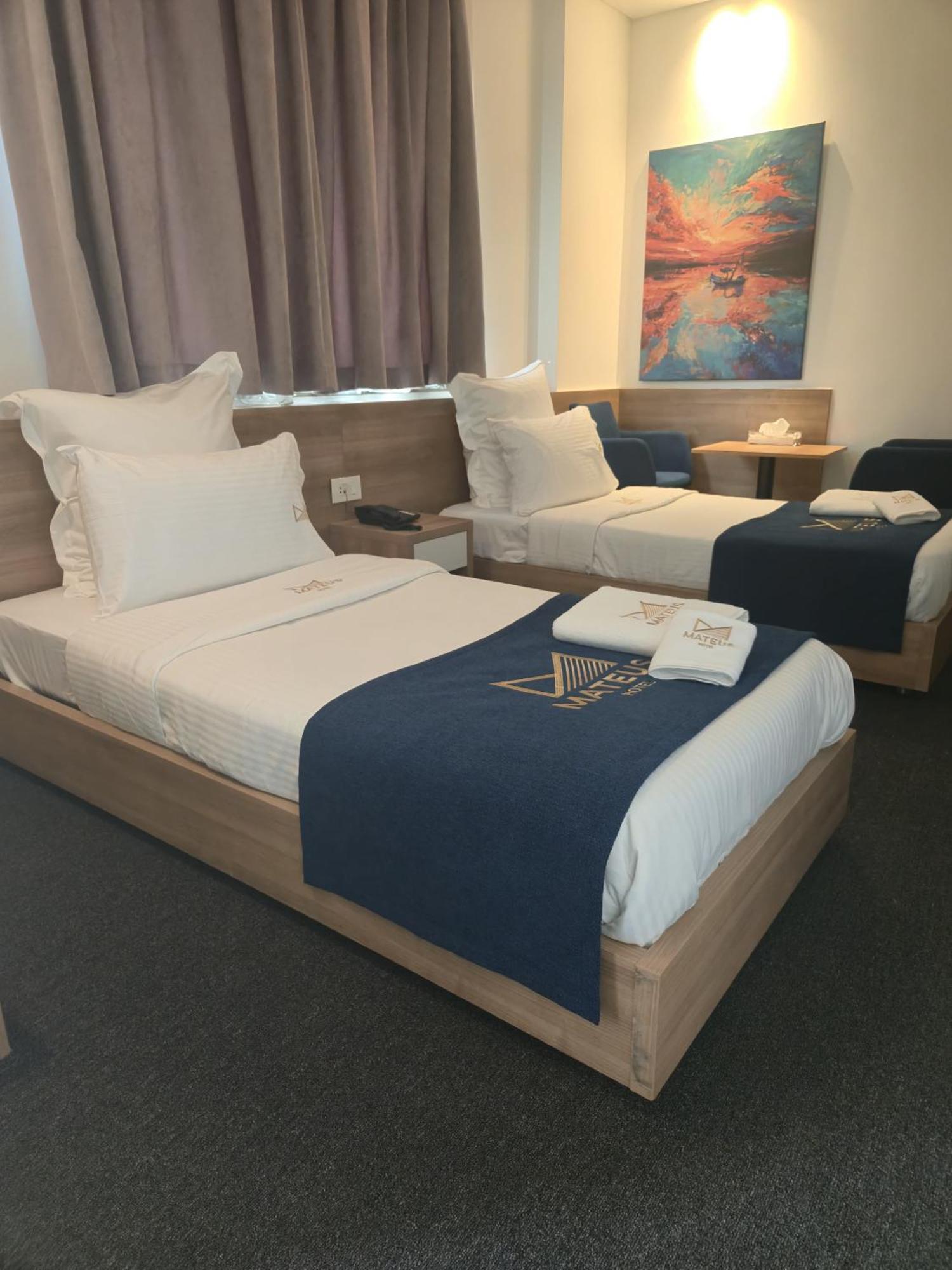 Mateus Hotel & Pool Jounieh Esterno foto